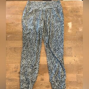 Athleta Patterned Joggers Size L